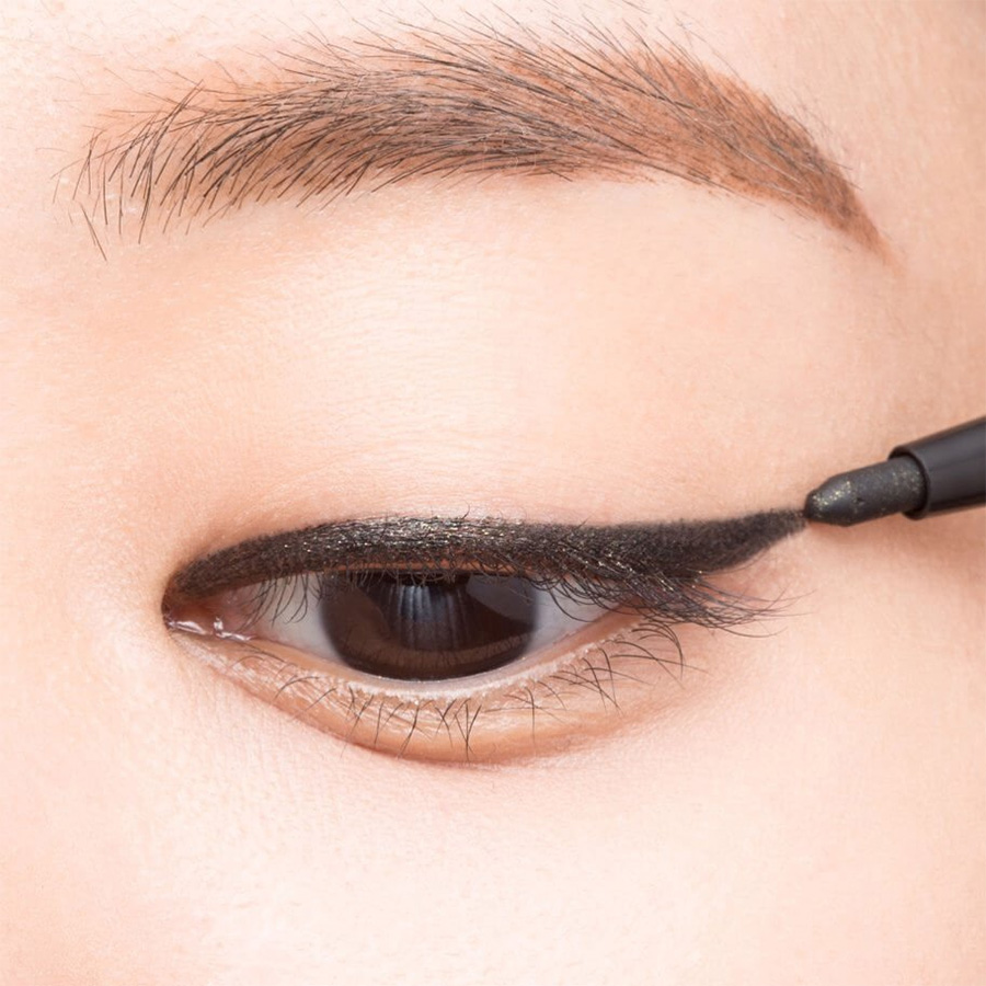 Cách Vẽ Eyeliner Đẹp Tự Nhiên Mà Đơn Giản  TRƯỜNG THẨM MỸ ANA