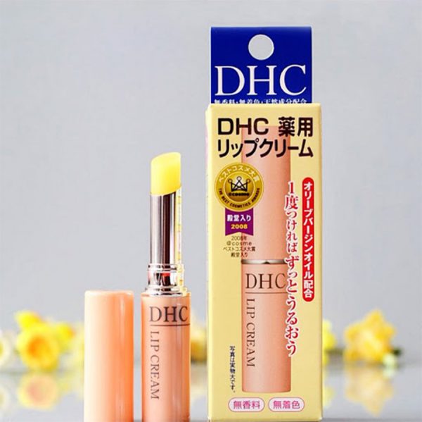 Son dưỡng môi DHC Lip Cream được đánh giá cao về độ lành tính